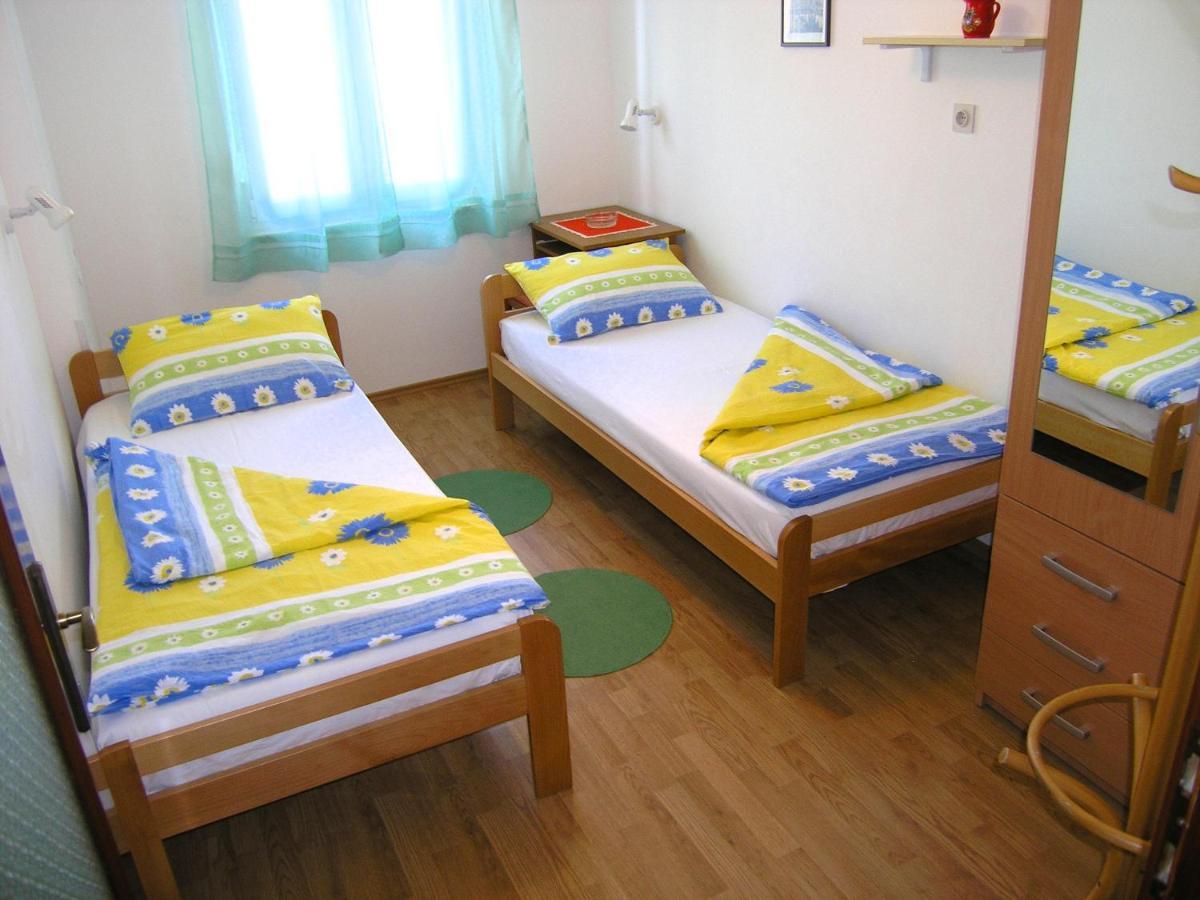 Apartments Natasa Krk Town Bagian luar foto
