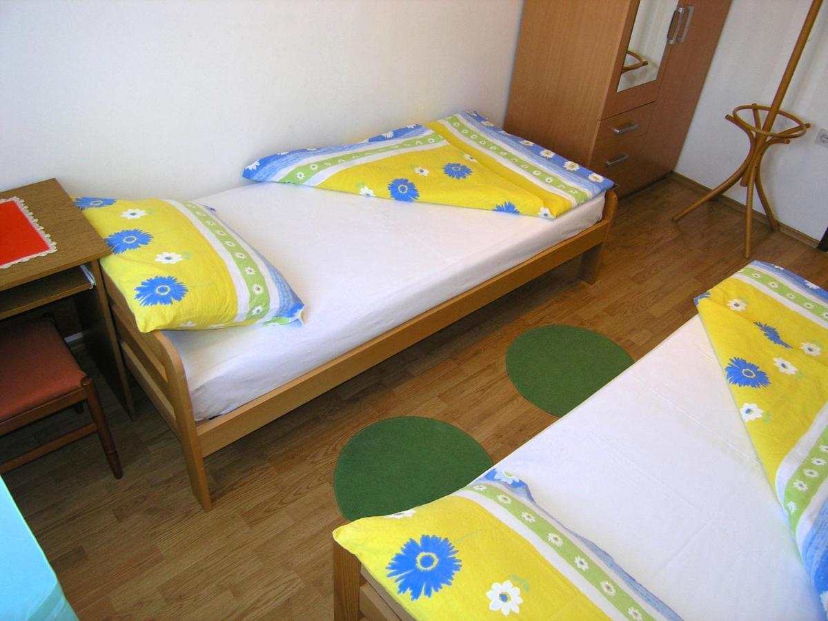 Apartments Natasa Krk Town Bagian luar foto