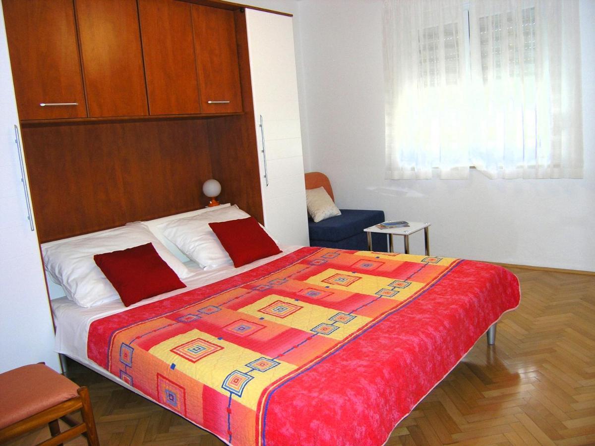 Apartments Natasa Krk Town Bagian luar foto