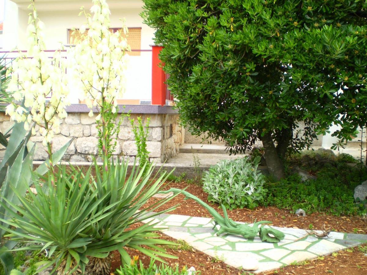 Apartments Natasa Krk Town Bagian luar foto