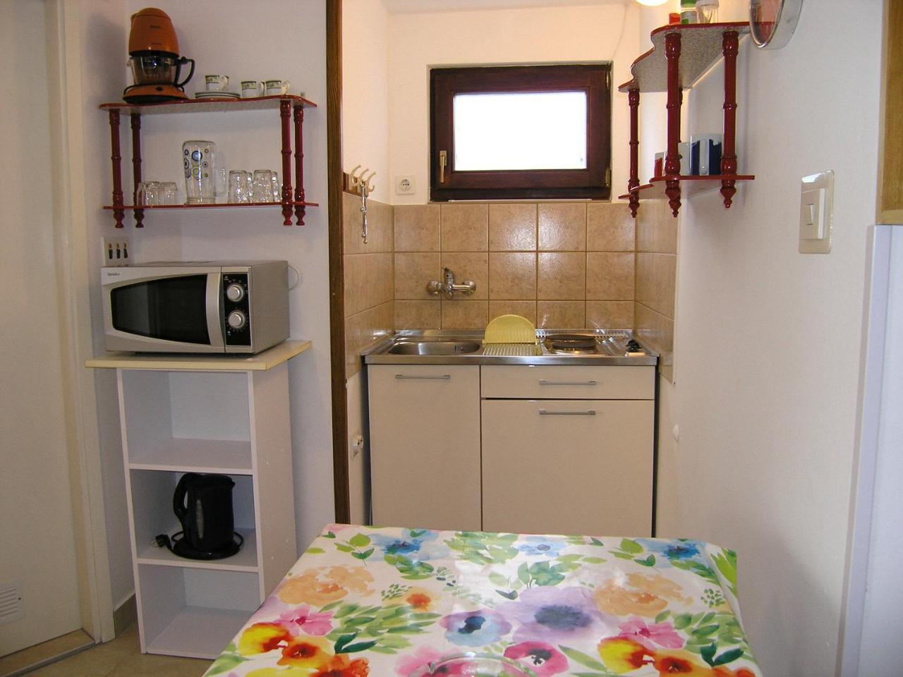 Apartments Natasa Krk Town Bagian luar foto